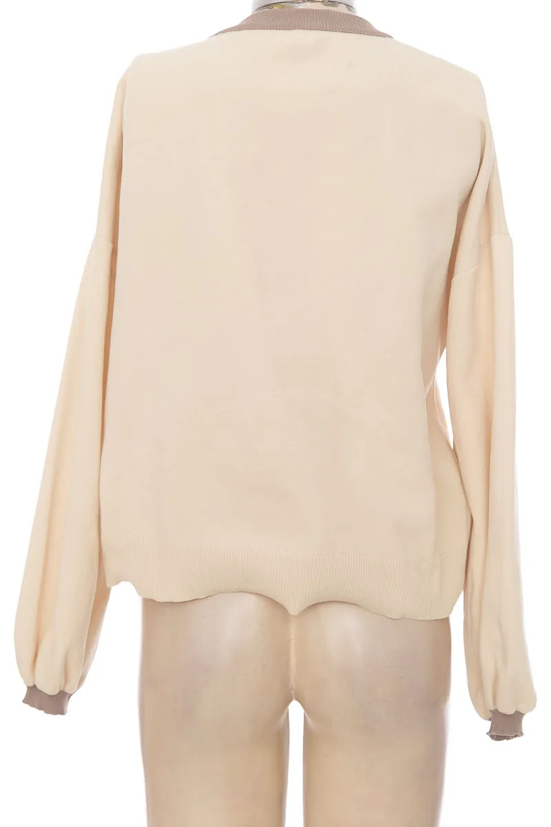 BLUSA COLOR BEIGE  COLOR