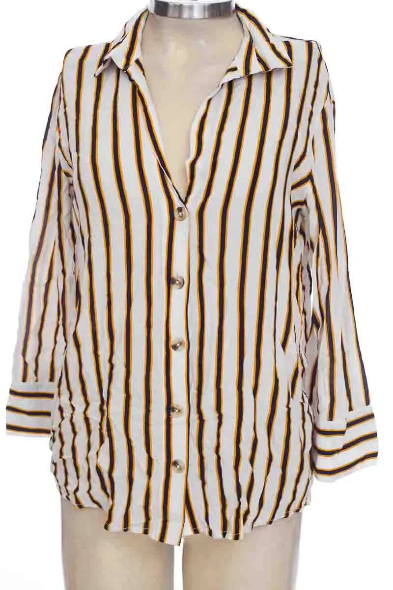 BLUSA COLOR BLANCO  STRADIVARIUS