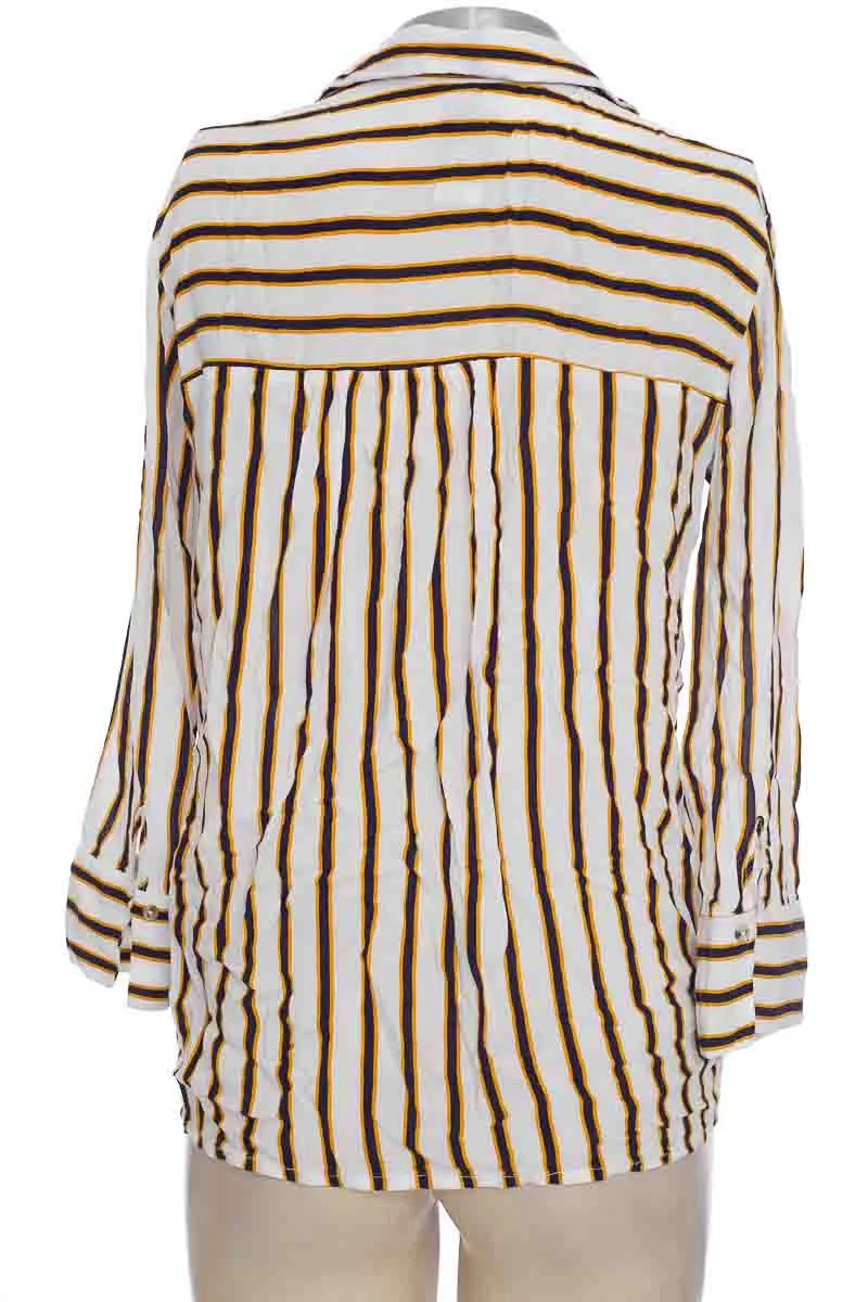 BLUSA COLOR BLANCO  STRADIVARIUS