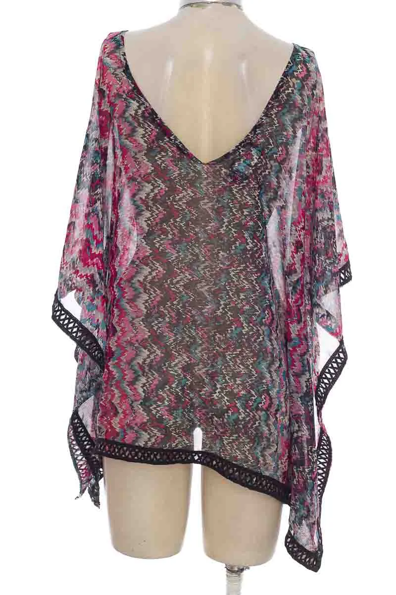 BLUSA COLOR NEGRO  CLOSEANDO