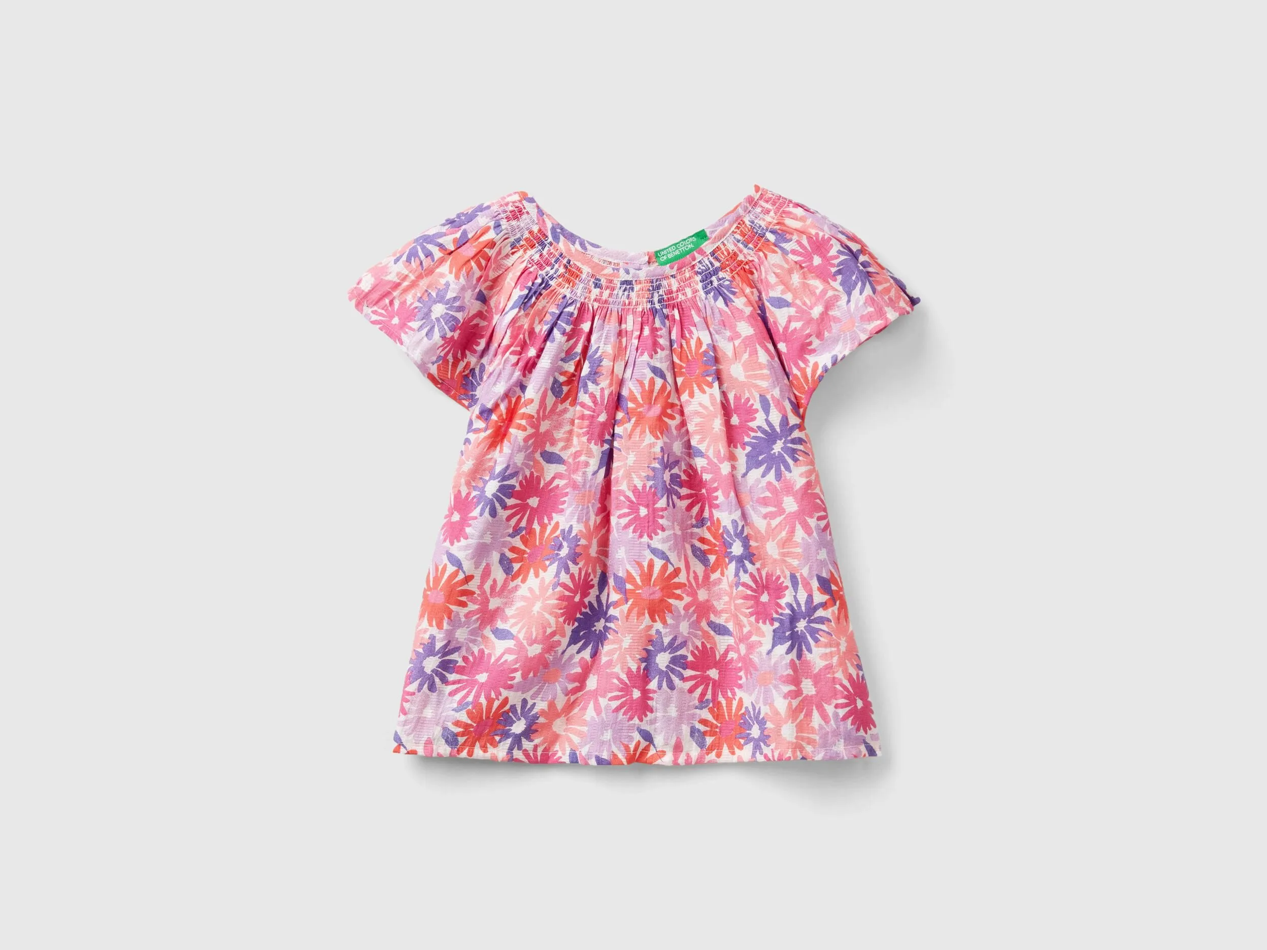 Blusa con estampado floral