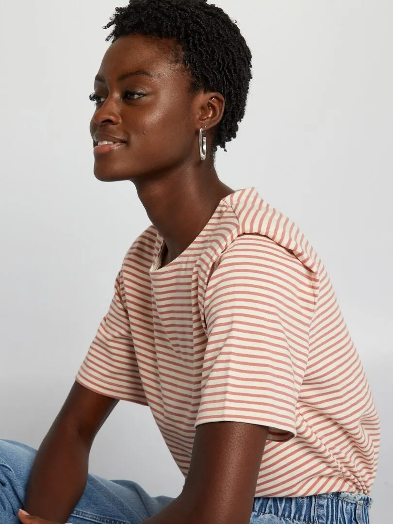 CAMISETA DE RAYAS CON HOMBRERAS  BEIGE