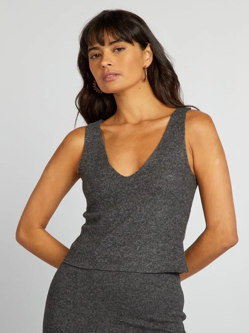 CAMISETA DE TIRANTES DE PUNTO CON CUELLO DE PICO  GRIS