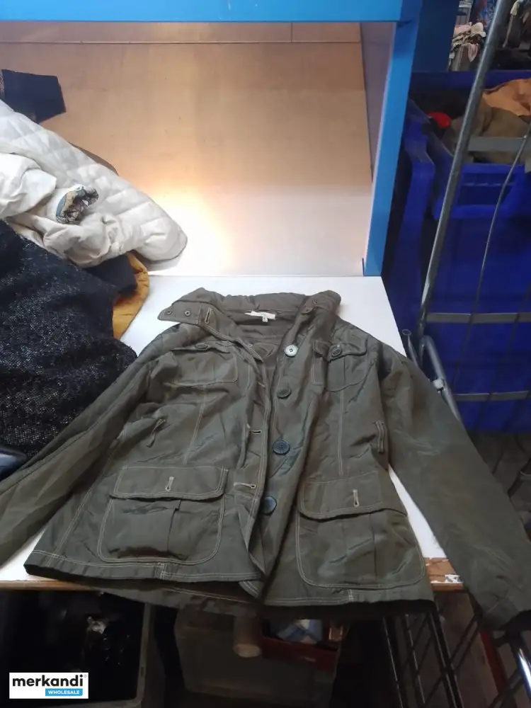 CHAQUETAS SEGUNDA MANO  CHAQUETAS MIXTAS GRADO A/B  20.000 KG GRAMOS