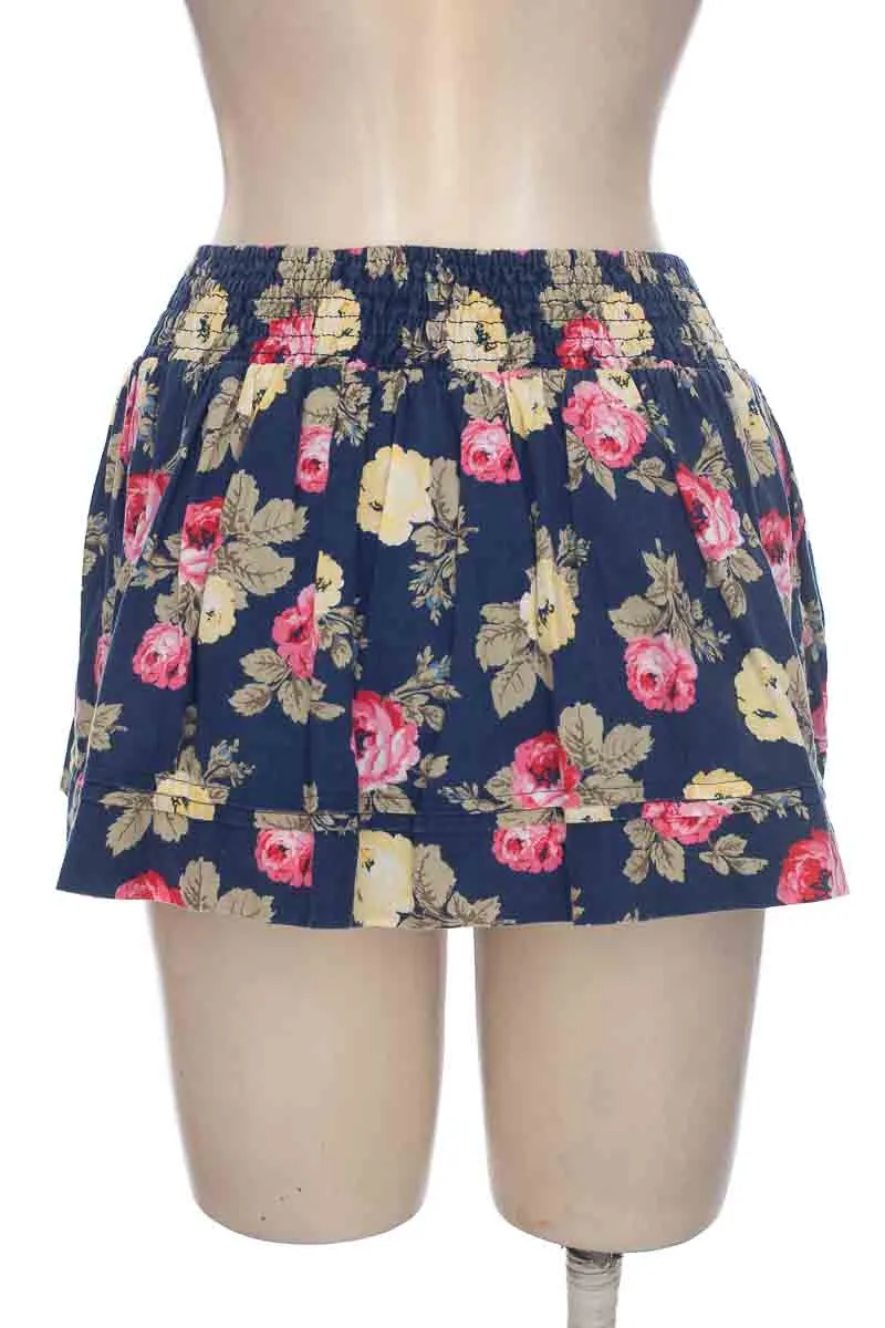 FALDA COLOR AZUL  ABERCROMBIE