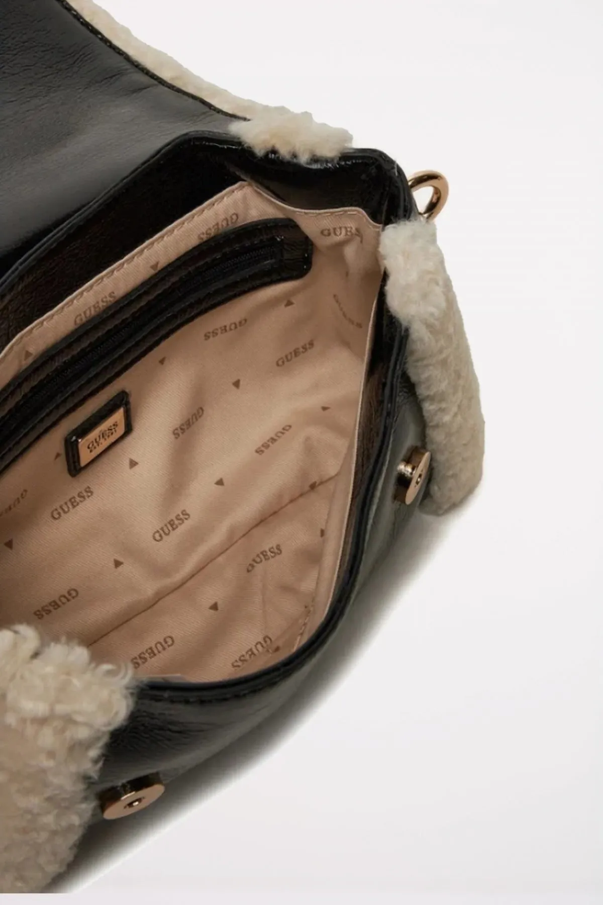 GUESS DAVIKA FLAPSHOULDER B