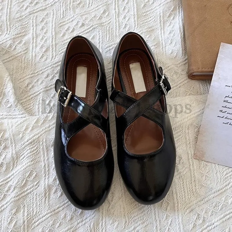 Luxury Designer Dress Zapatos de malla Mesh Ballet Flats Comfort Real Cuero redondo Mary Jane Mujeres Molectas zapatos planos de