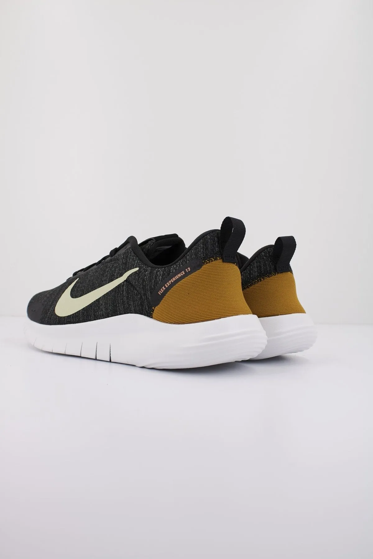 NIKE EXPERIENCE RUN 12