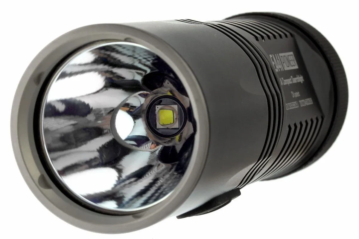 Nitecore EA41 linterna led