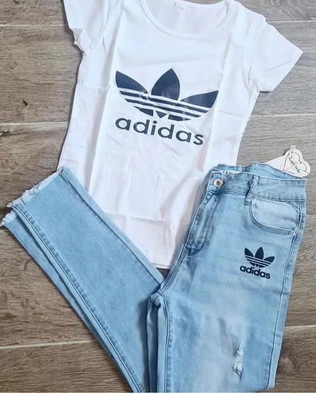 Pantalón vaquero y camiseta