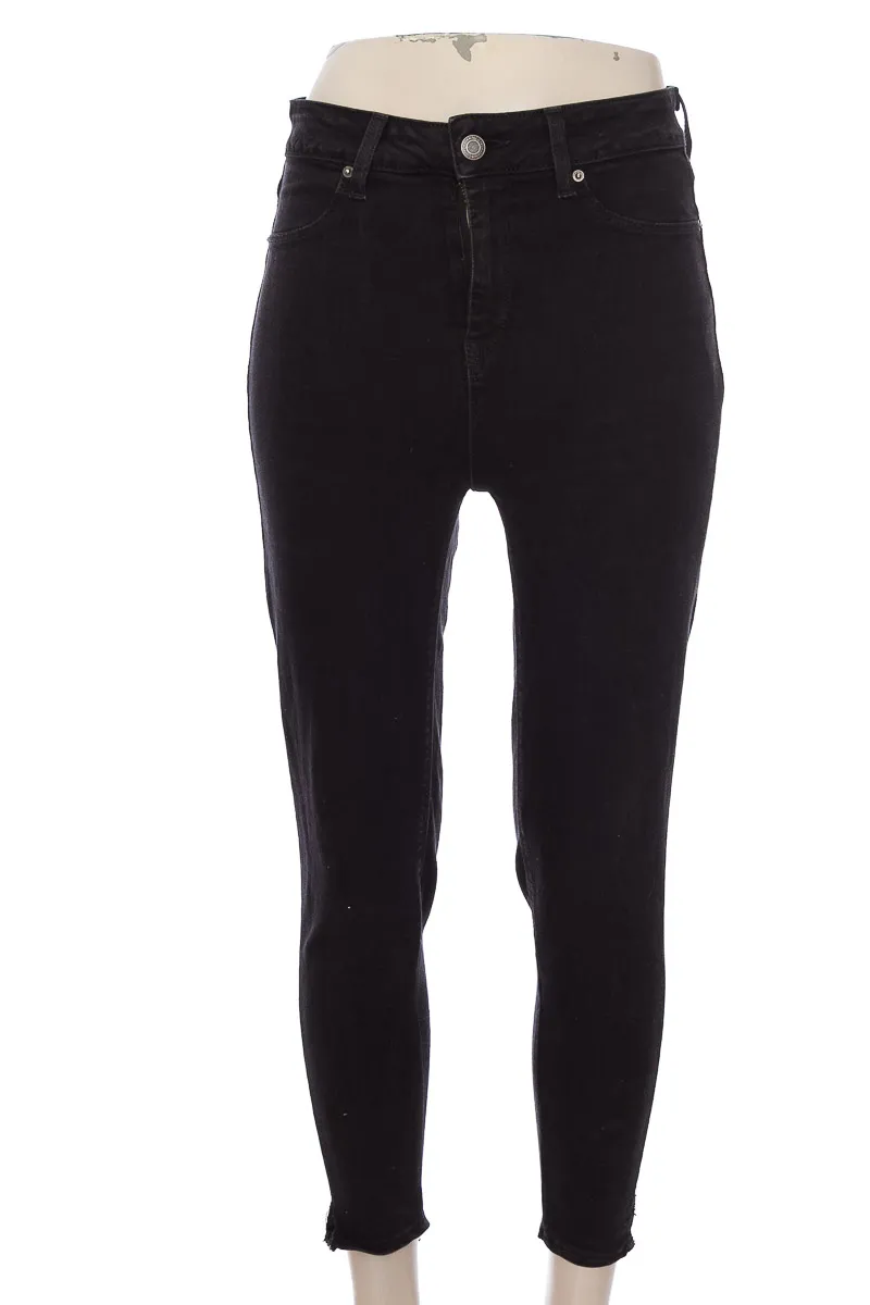 PANTALóN COLOR NEGRO  KOAJ