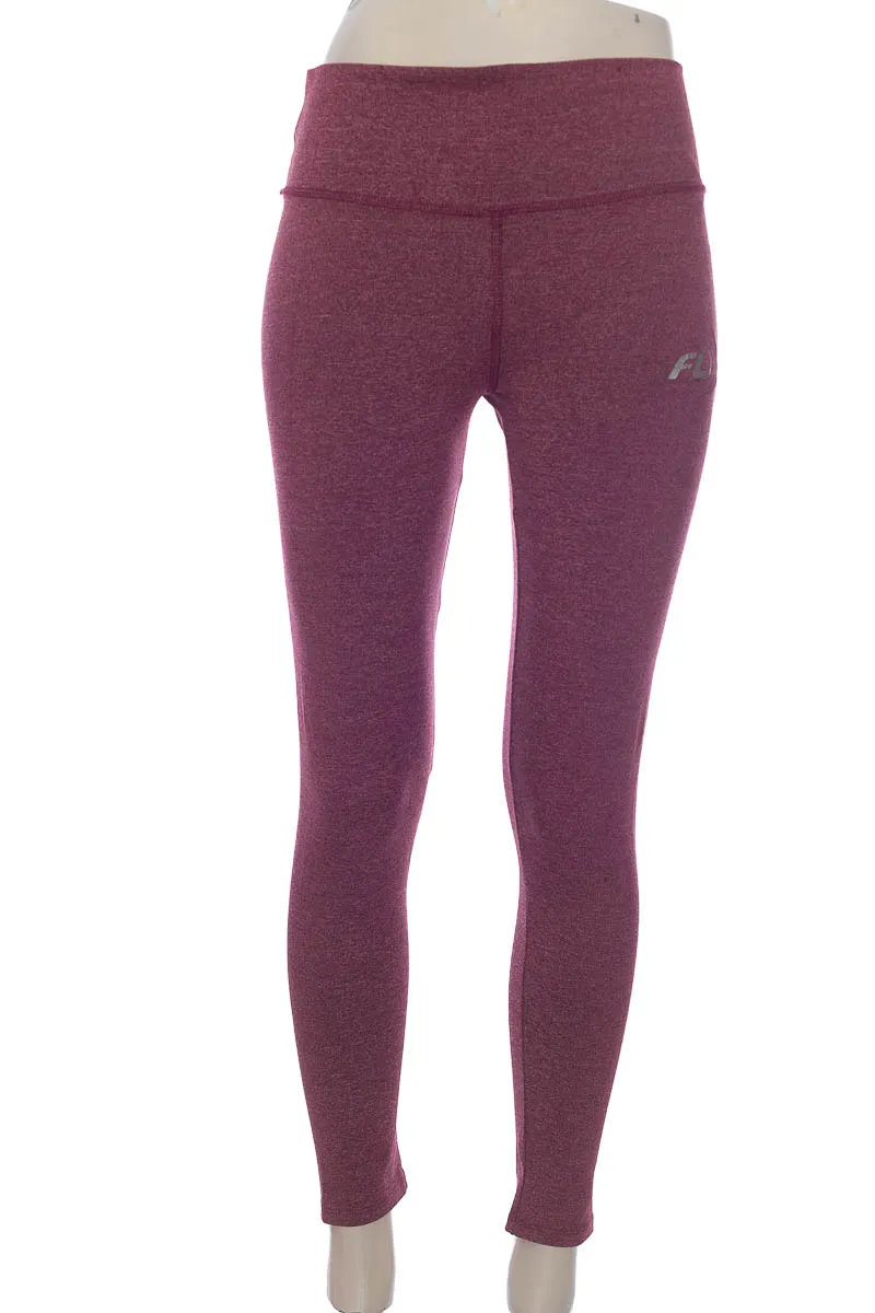ROPA DEPORTIVA / SALIDA DE BAñO COLOR VINOTINTO  CLOSEANDO