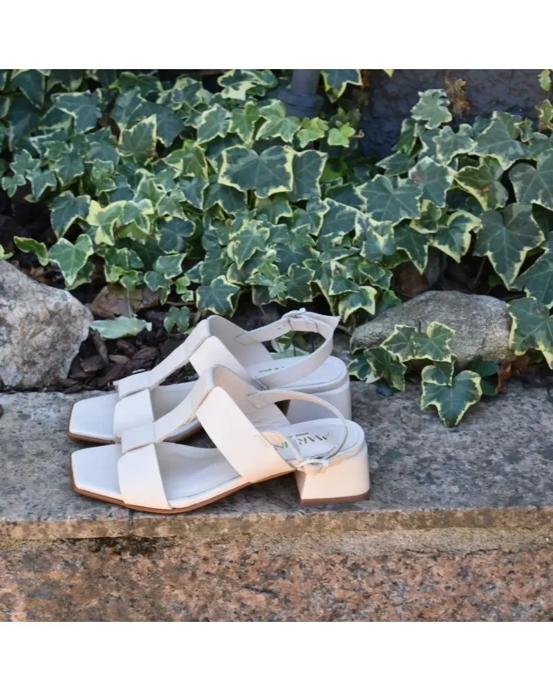 Sandalia de PIEL tacón bajo MARLINA 27008 beige