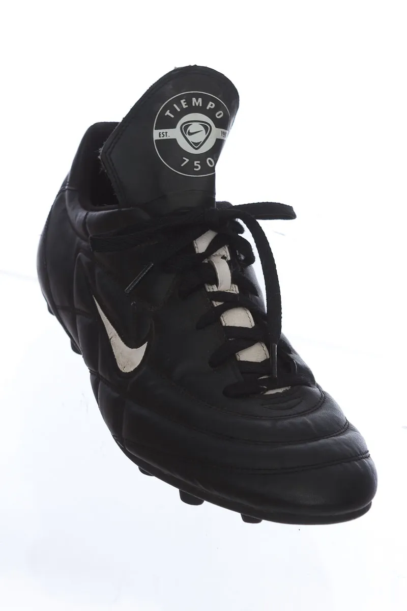 TENIS COLOR NEGRO  NIKE
