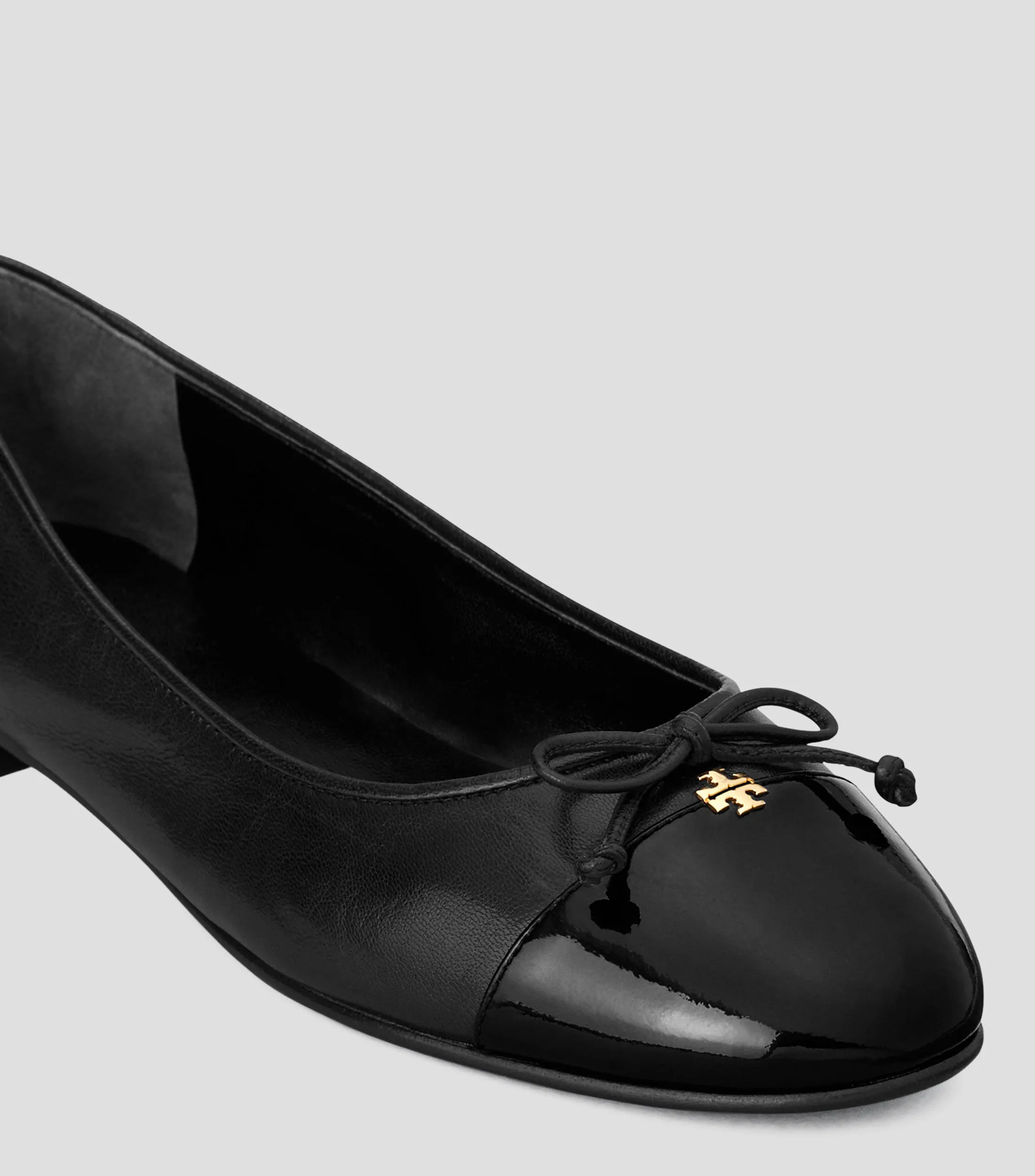 Tory Burch Flats Cap Toe