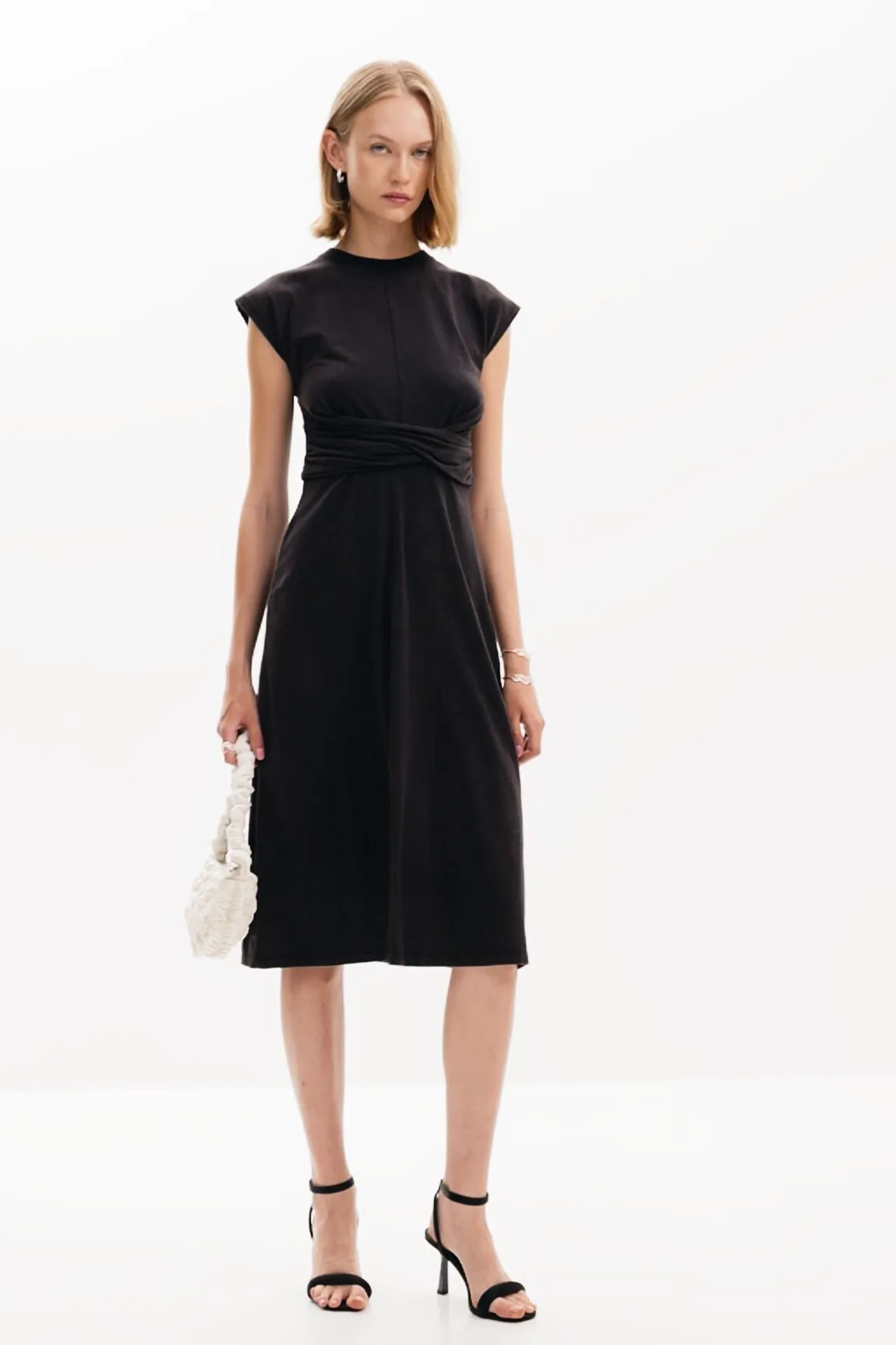 Vestit midi frunzit