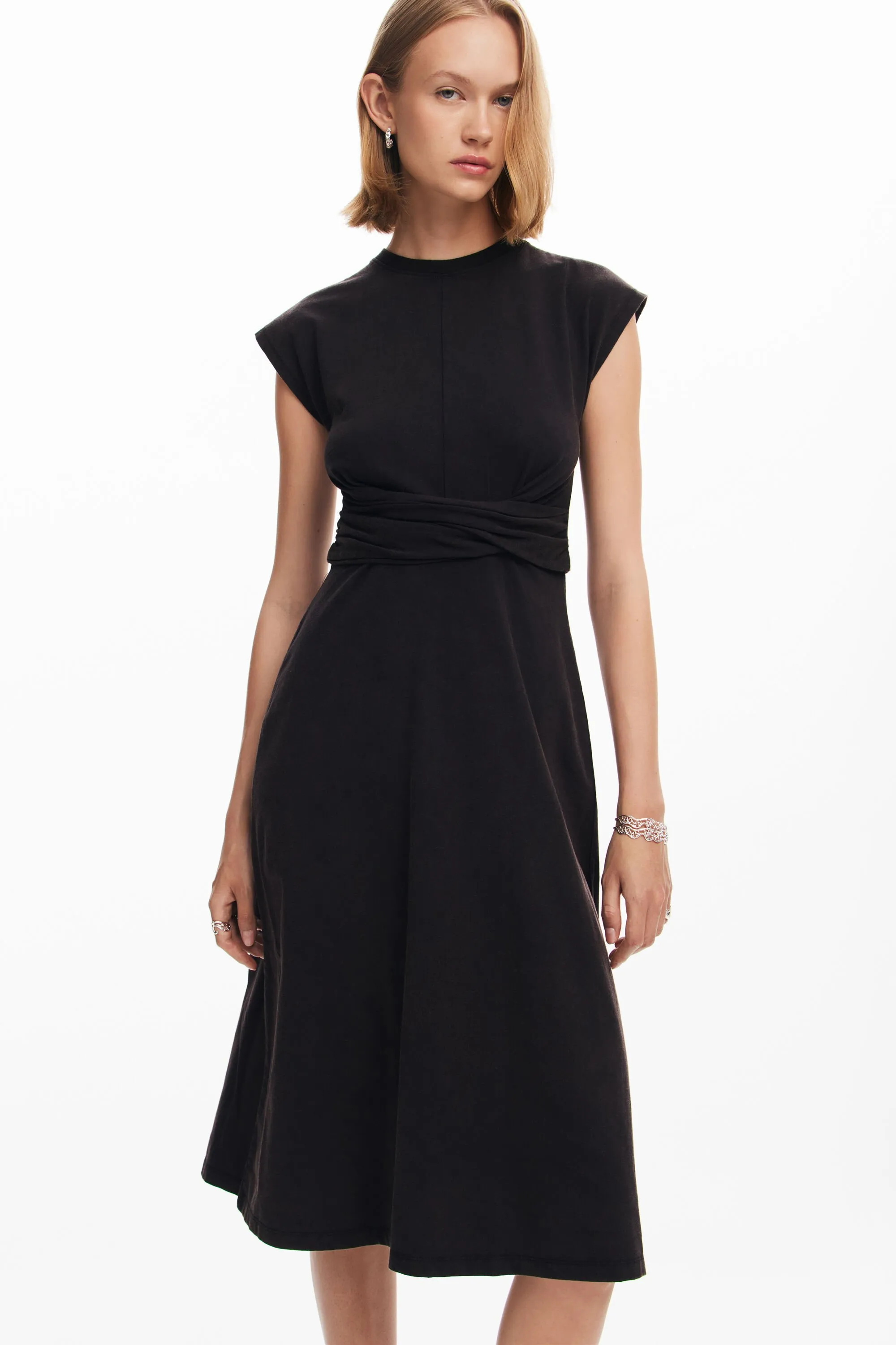 Vestit midi frunzit