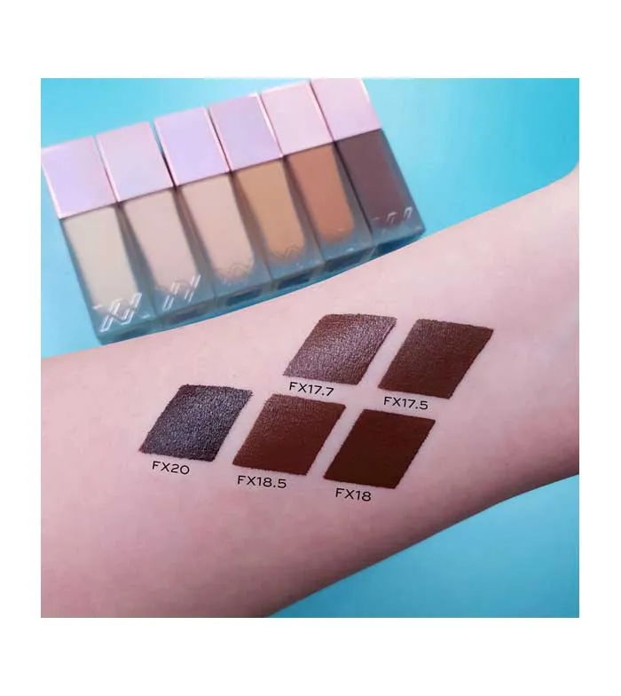 XX REVOLUTION  BASE DE MAQUILLAJE GLOW SKIN FAUXXDATION  FX10.5