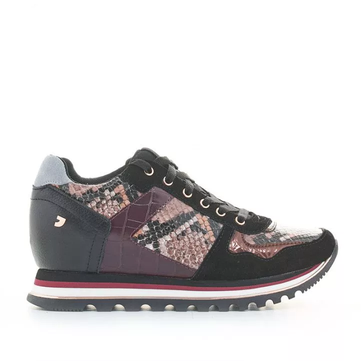 Zapatillas deportivas Gioseppo negras y rojas con estampado serpiente