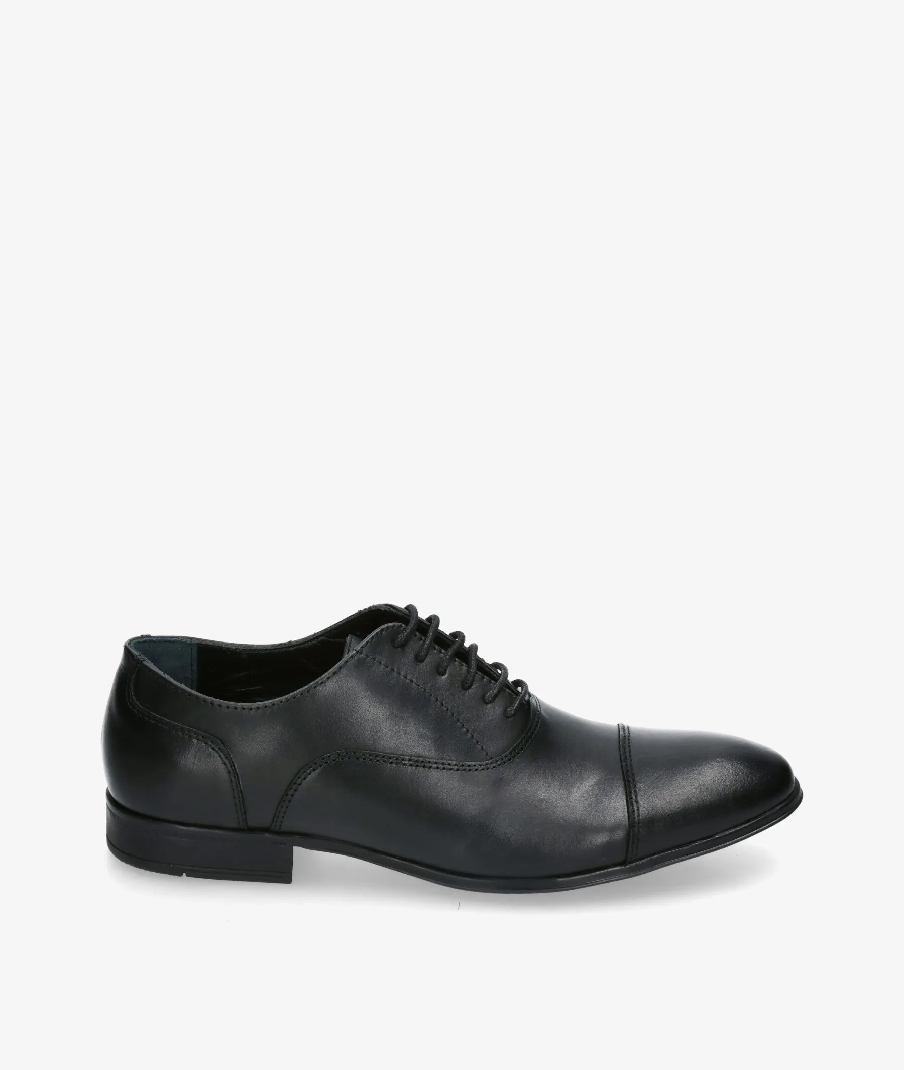 ZAPATOS DE VESTIR TRAVERIS MURCIA M31 EN NEGRO