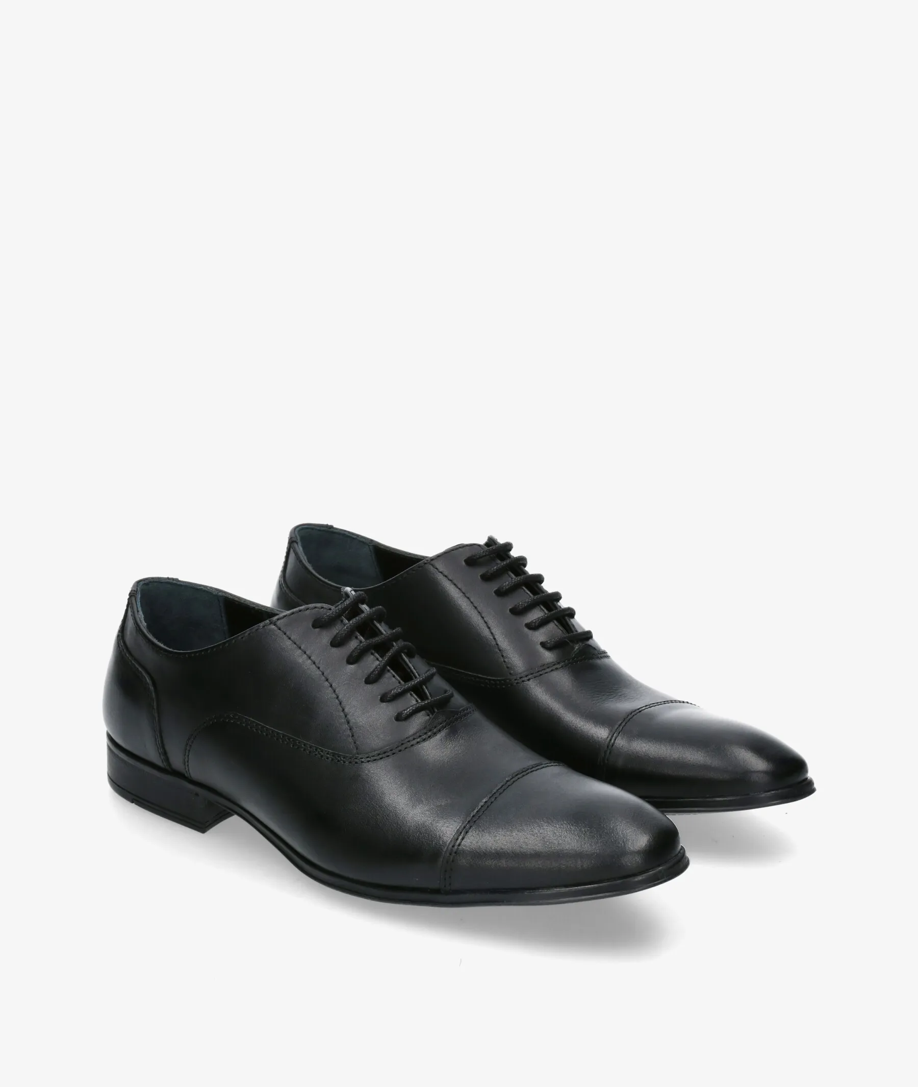 ZAPATOS DE VESTIR TRAVERIS MURCIA M31 EN NEGRO