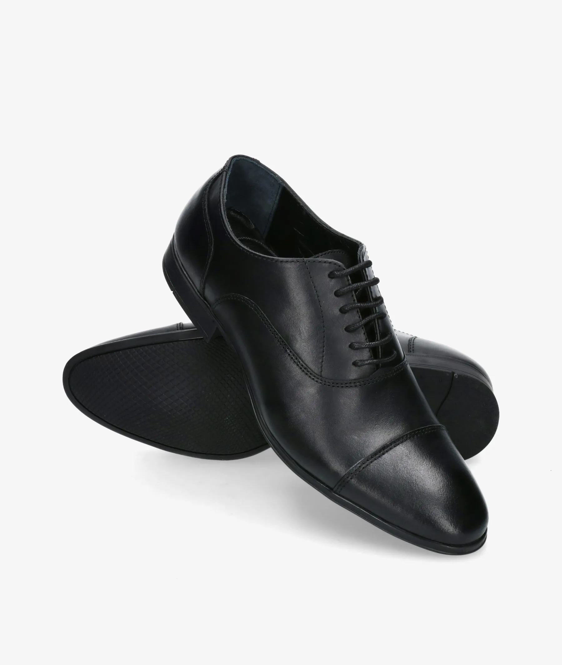 ZAPATOS DE VESTIR TRAVERIS MURCIA M31 EN NEGRO