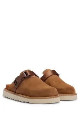 ZAPATOS SLIPON DE ANTE CON CORREA DE HEBILLA